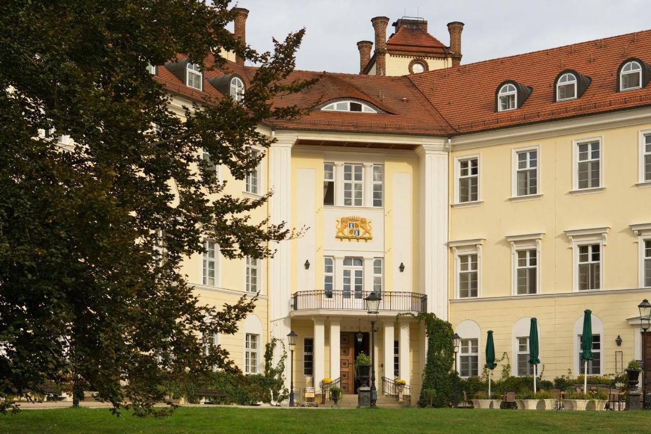 Schloss ลืบเบอเนา ภายนอก รูปภาพ